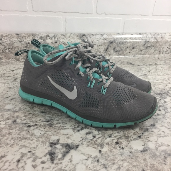 Nike Shoes - Nike Free TR FIT 4